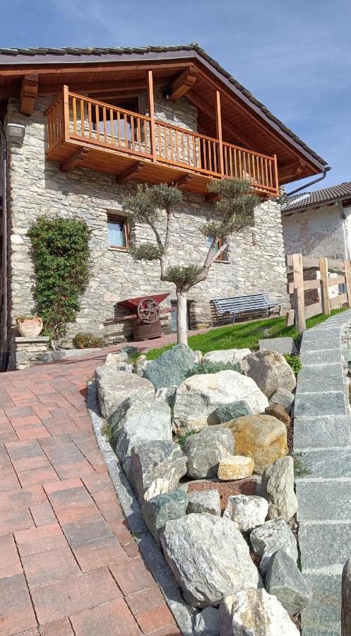 Le Temps Retrouve - Casa Tipica Con Giardino Villeneuve Exterior foto